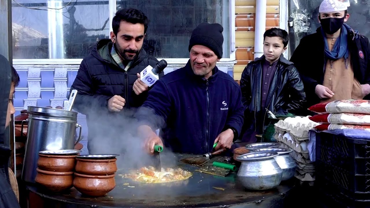 Special Lahori Takatak breakfast in Jada Maiwand, Kabul / غذای اسپیشل لاهوری تکاتک در جاده میوند‍‍