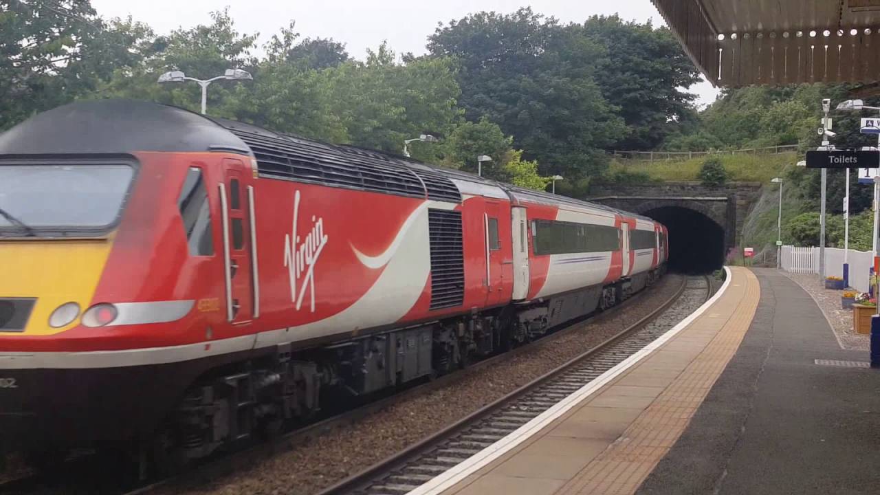 Trains at North Queensferry 02/08/2016