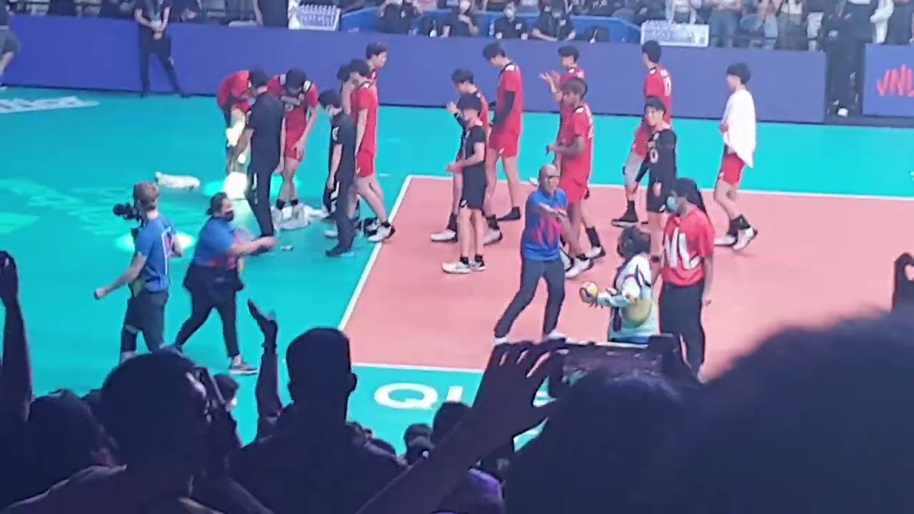 Team Japan dancing Otso Otso - #vnl2022 #vnlmanila #JapanvsSlovenia