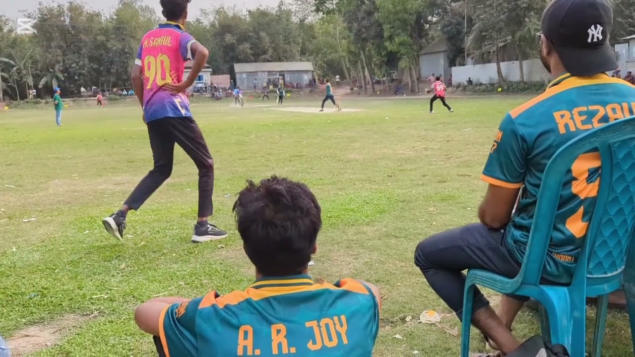 আকাশী, তিল্লী ক্রিকেট টুর্নামেন্টের সেমিফাইনালে মাইলাগী ক্রিকেটার্স এর ঝড়ো ব্যাটিং।