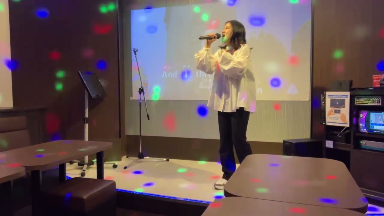 Adele&rsquo;s Set Fire to the Rain covered by a Japanese woman