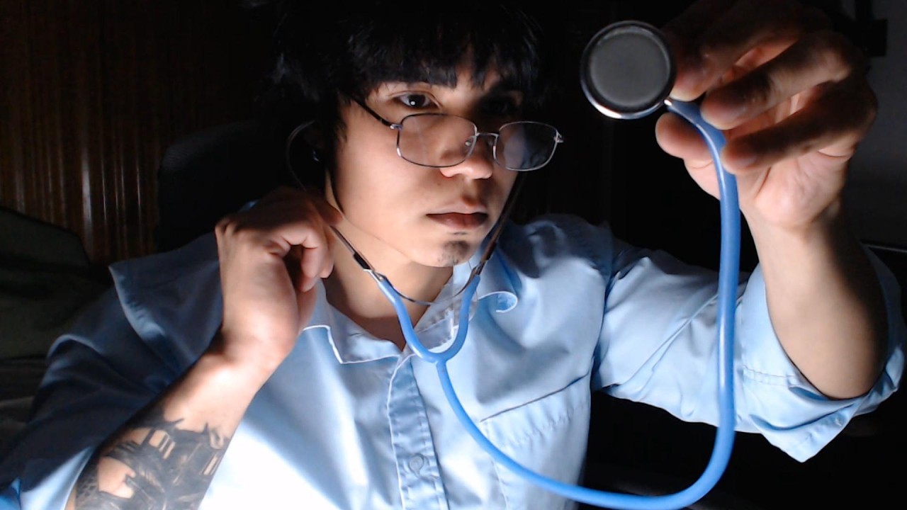 Doctor te examina (asmr roleplay)