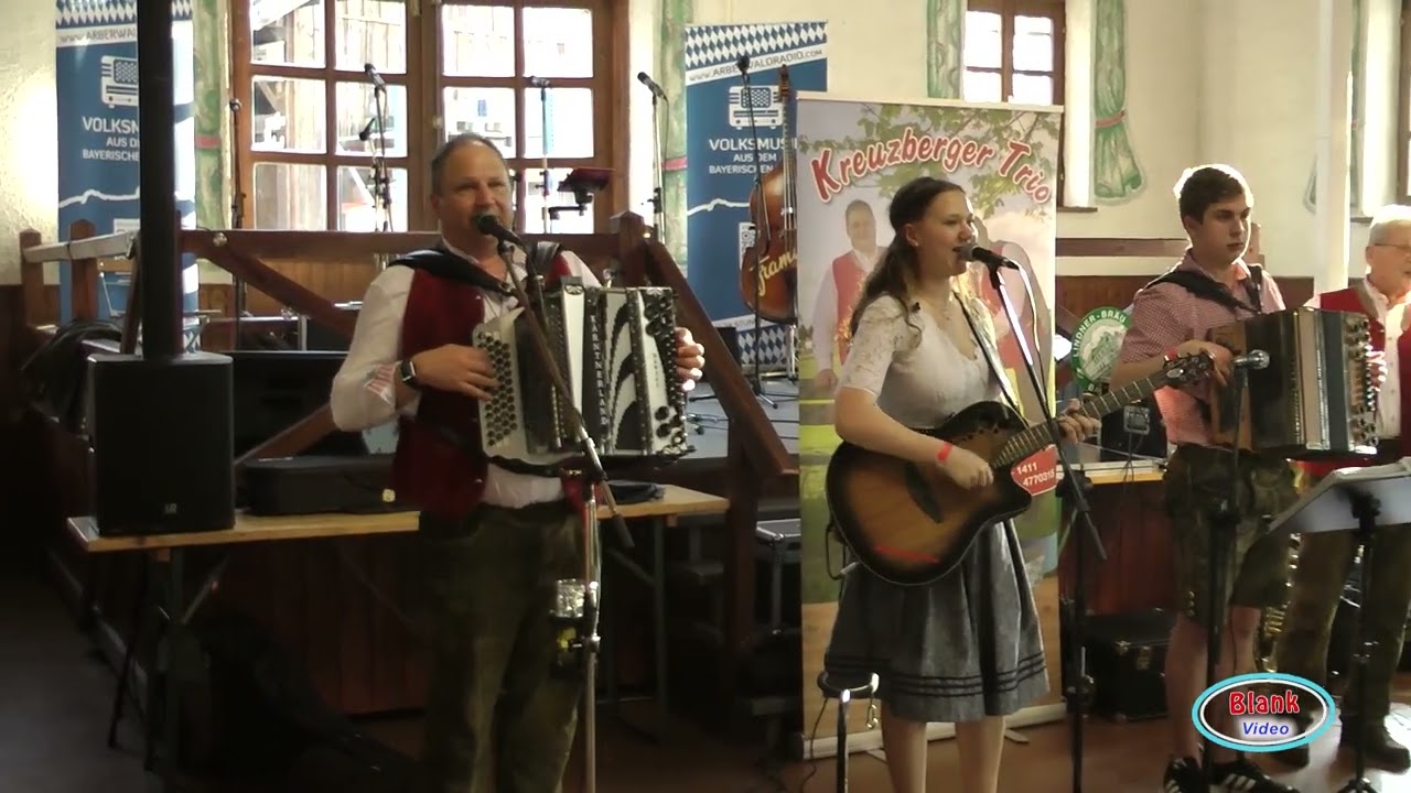 Kreuzberger Trio mit Julia & Jonas  --  Grüß di Gott Frau Wirtin