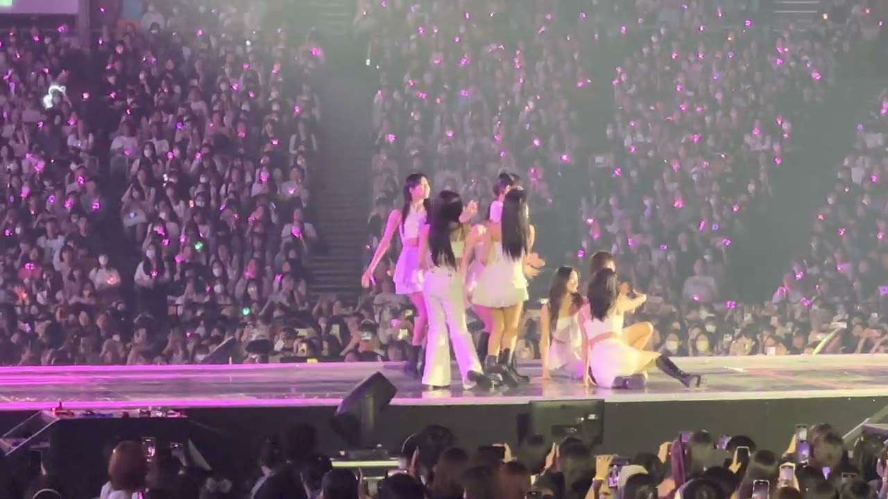 [4k] 230610 프로미스나인(fromis_9) 'WE GO' + 'Up And' (2023 Weverse con)