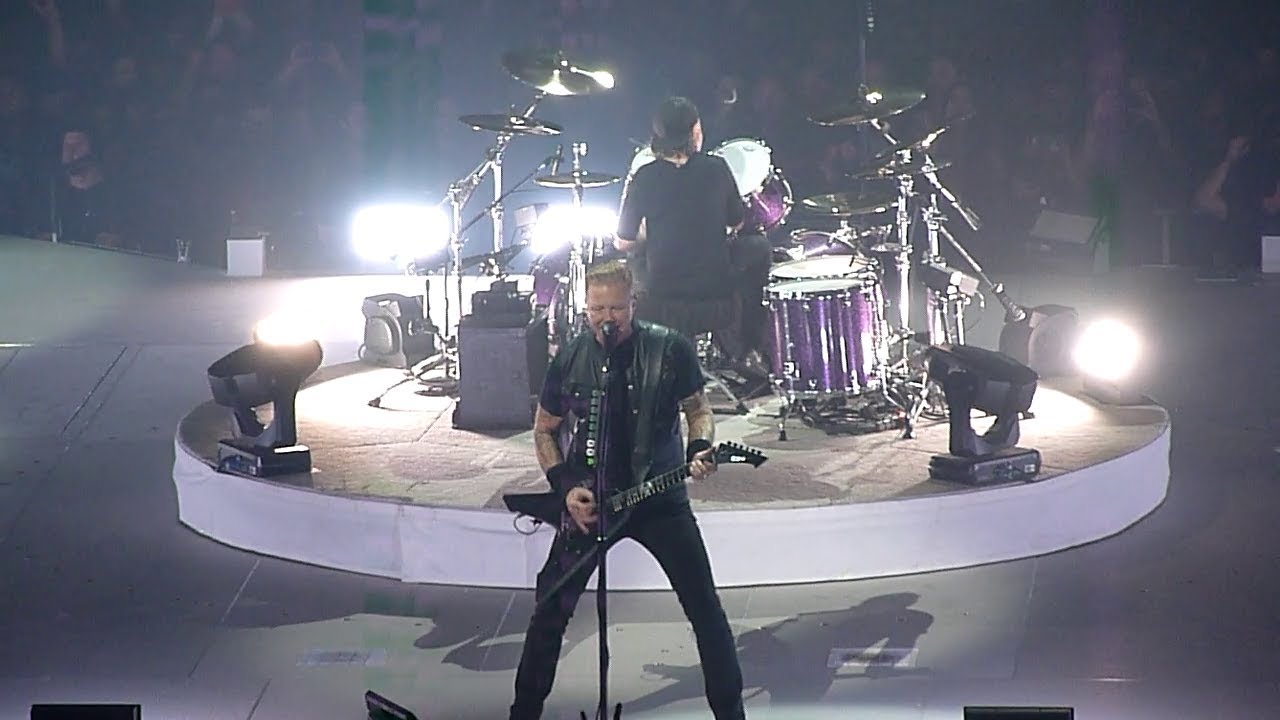 MetallicA - Atlas Rise ( Live Paris France Bercy Accor Hotels Arena 08 09 2017 ) HD