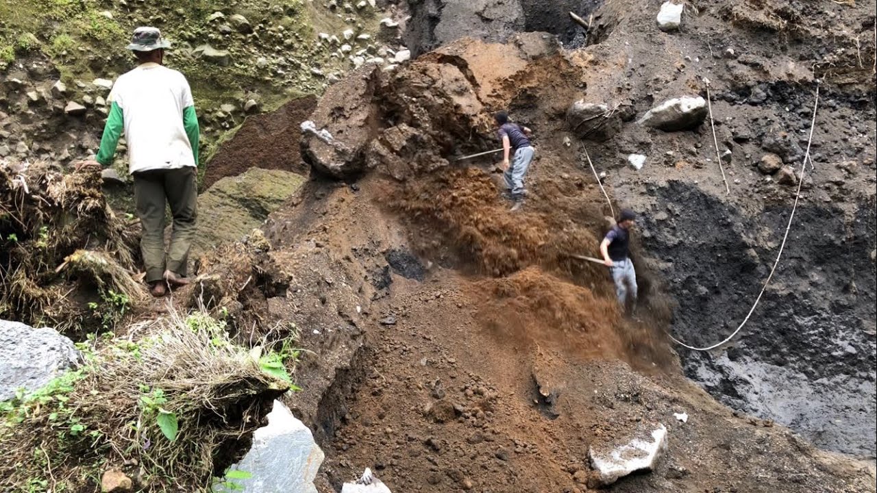 swept away by a landslide..!!! crazy stunts destroying cliffs