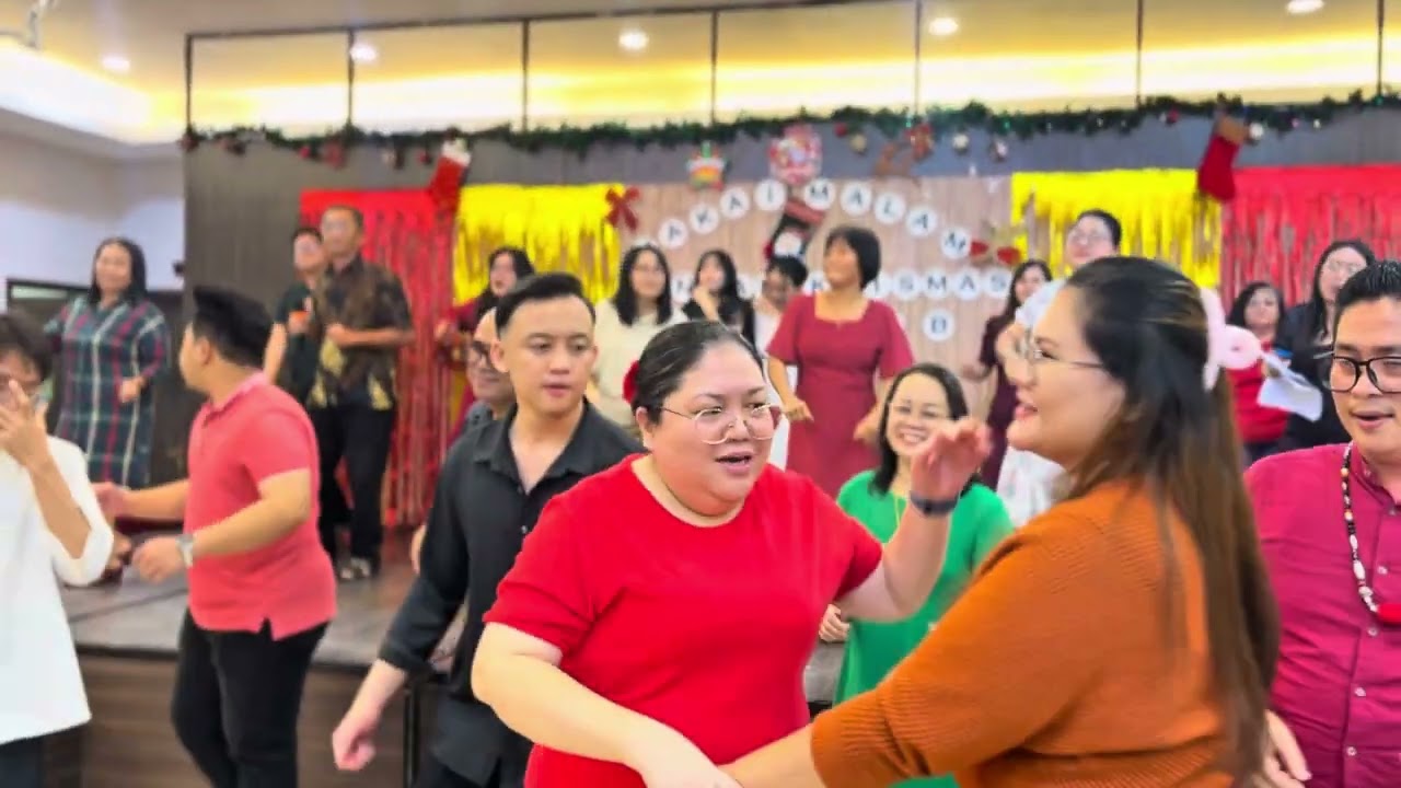Ukai Langkau Arau // Makan Malam Mantar Krismas