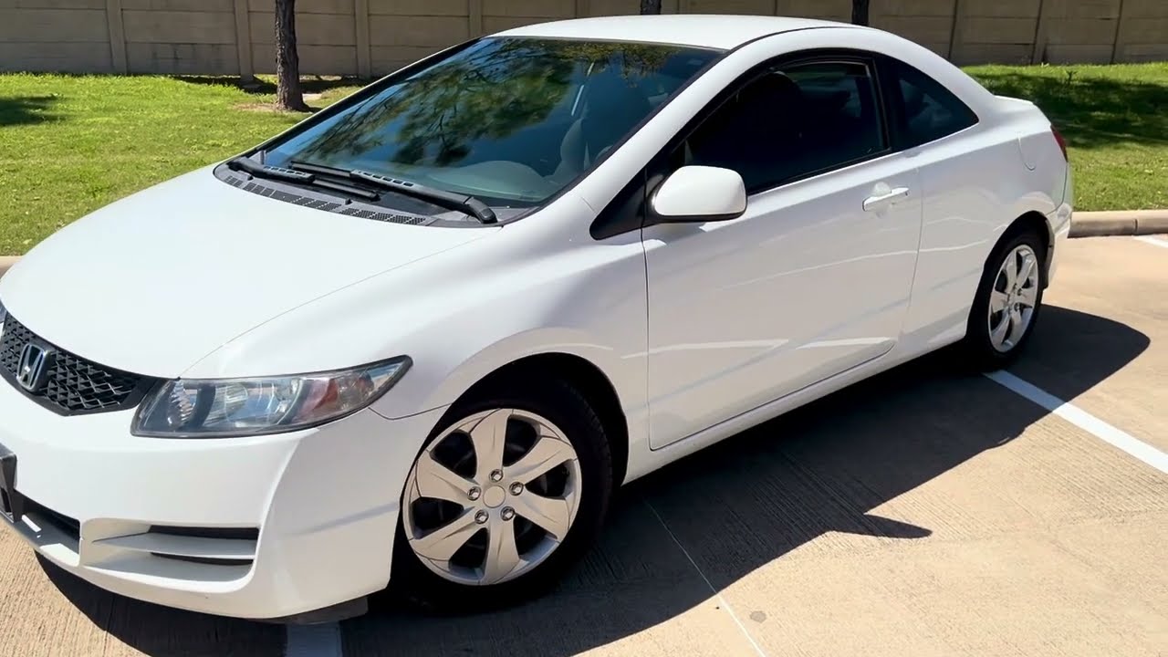 2011 HONDA CIVIC LX COUPE SUPER CLEAN PLEASE CALL 832 495 1608
