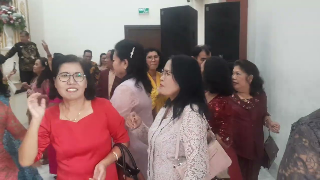 JOGET IBU IBU SERU BANGEEEEEET. !!!