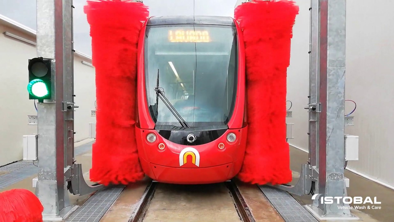 Tram wash in Cuenca (Ecuador) by ISTOBAL