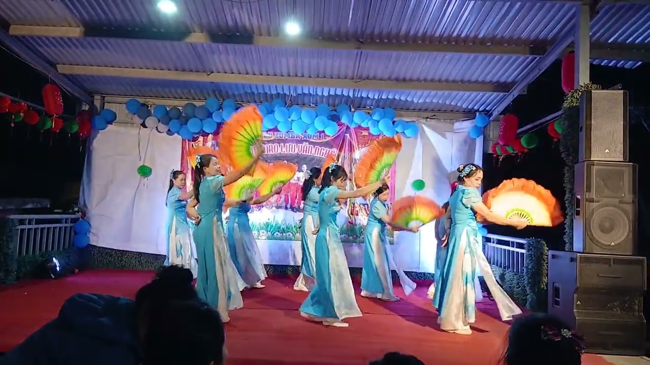 Múa  xuân  đẹp  làm  sao  