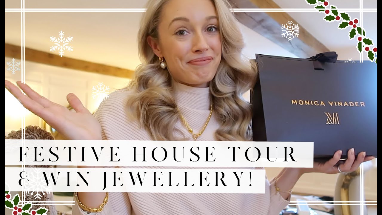 FESTIVE HOUSE TOUR + WIN £500 of JEWELLERY //  Vlogmas Day 15 // Fashion Mumblr