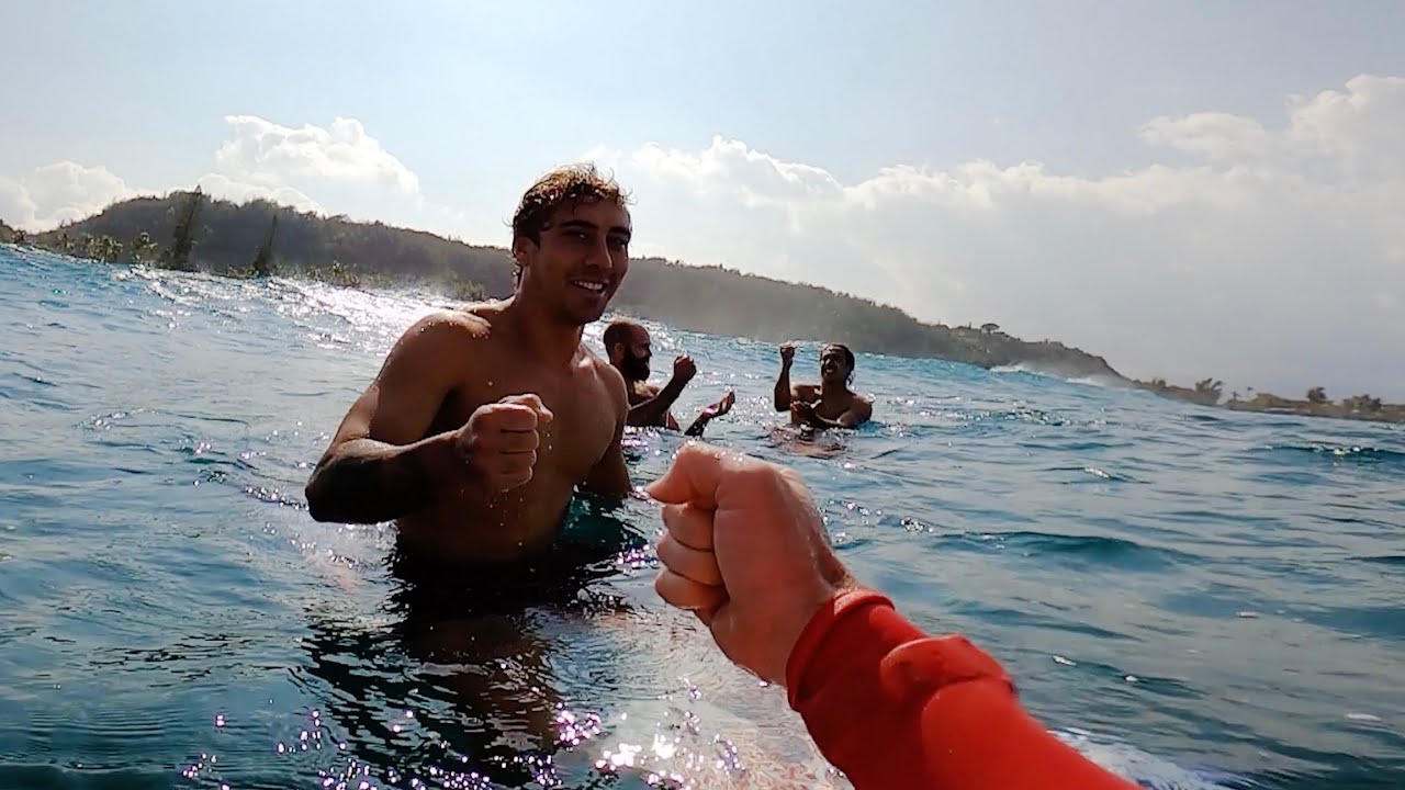 WHO GETS THE FIRST WAVE AT PIPELINE? 