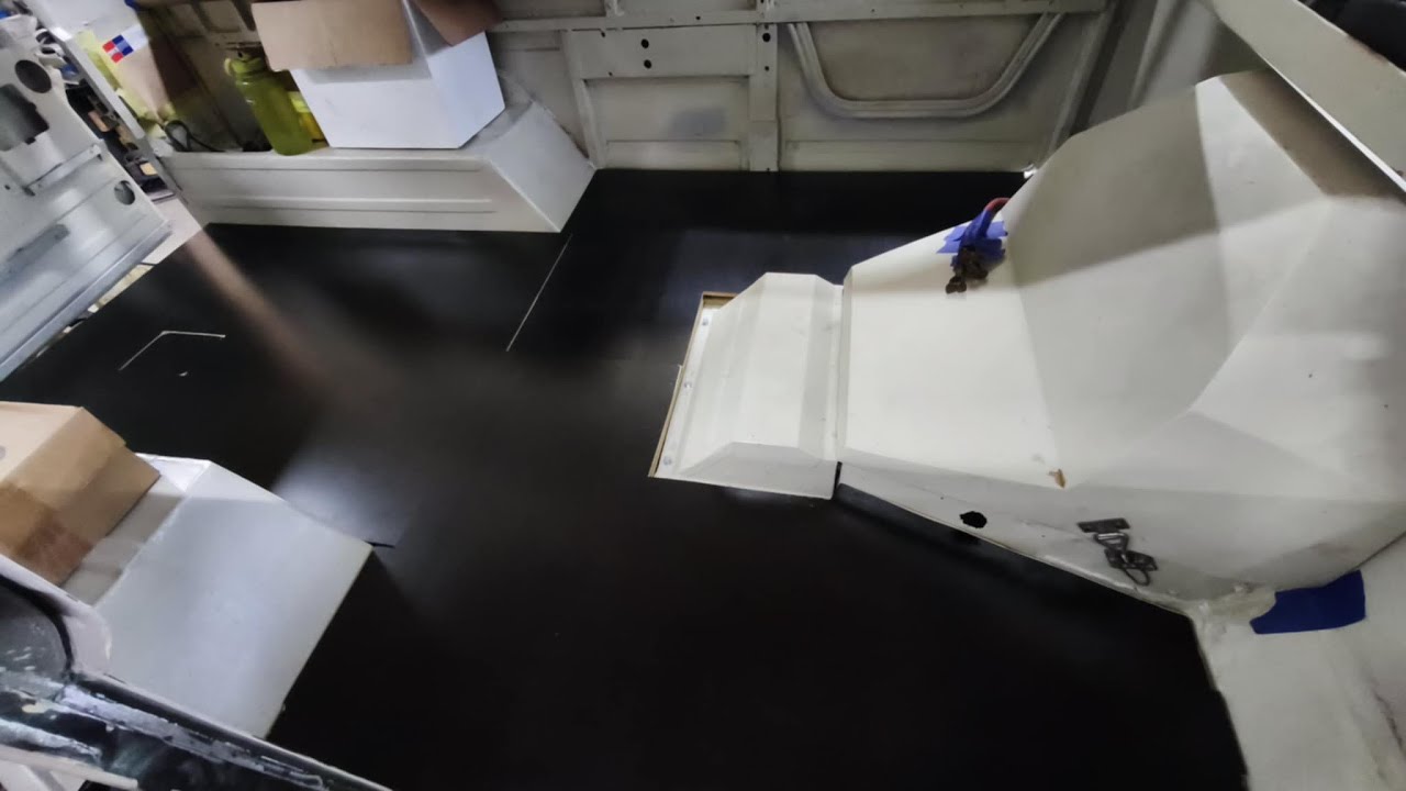 The subfloor of my Volvo C202/The Black Sheep project ep.58