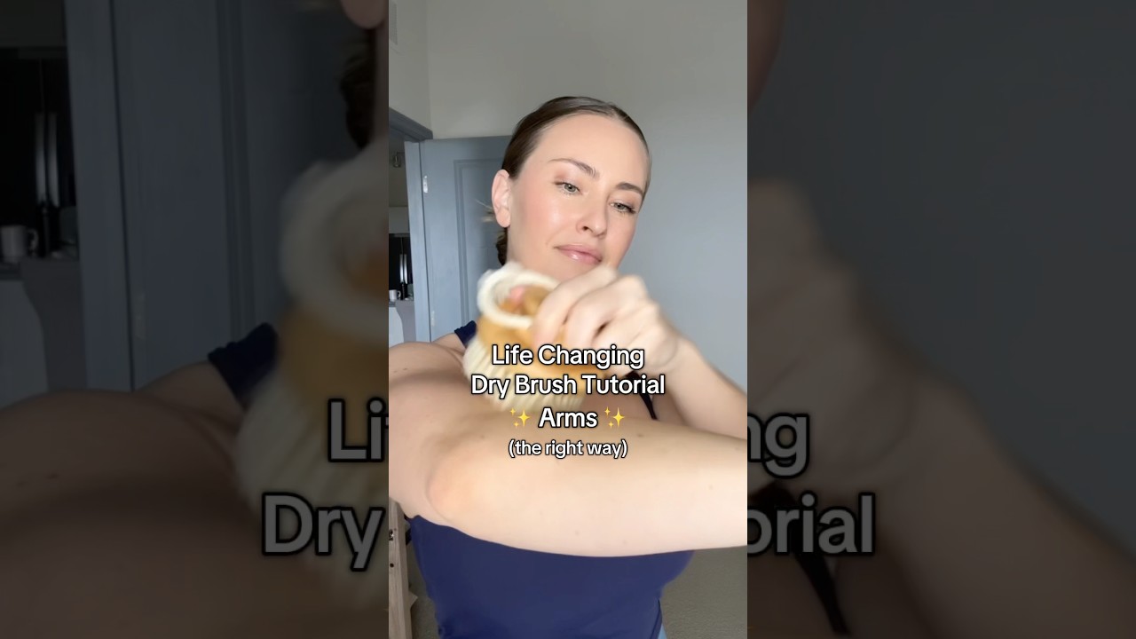 This exfoliation works! 😳 How To Dry Brush Body Cellulite Tool Skincare Beauty Secrets Arms Tips