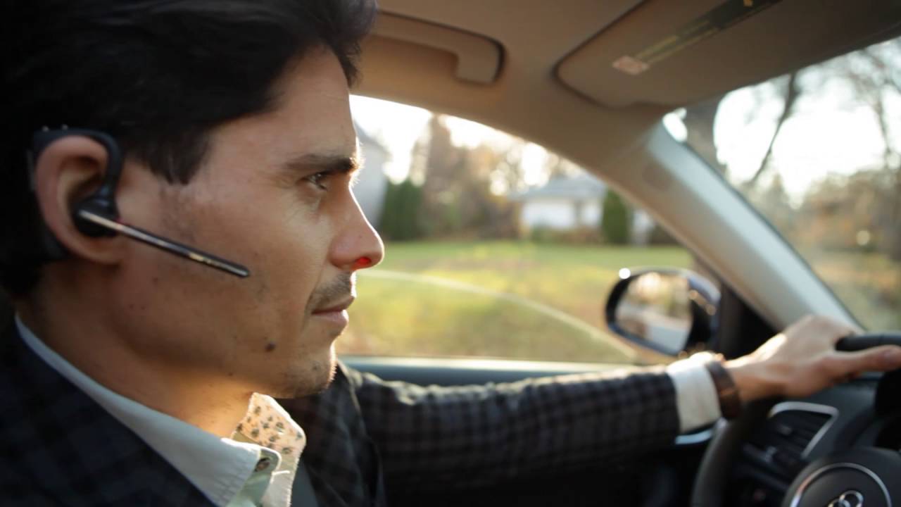 Plantronics Voyager 5200 Series - Lifestyle