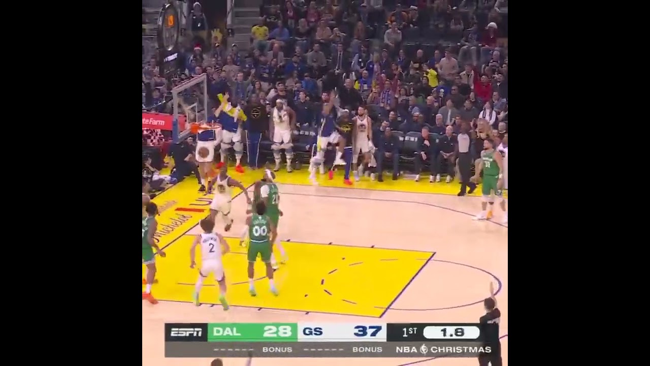 Merry buckets from Al Horford 📺 