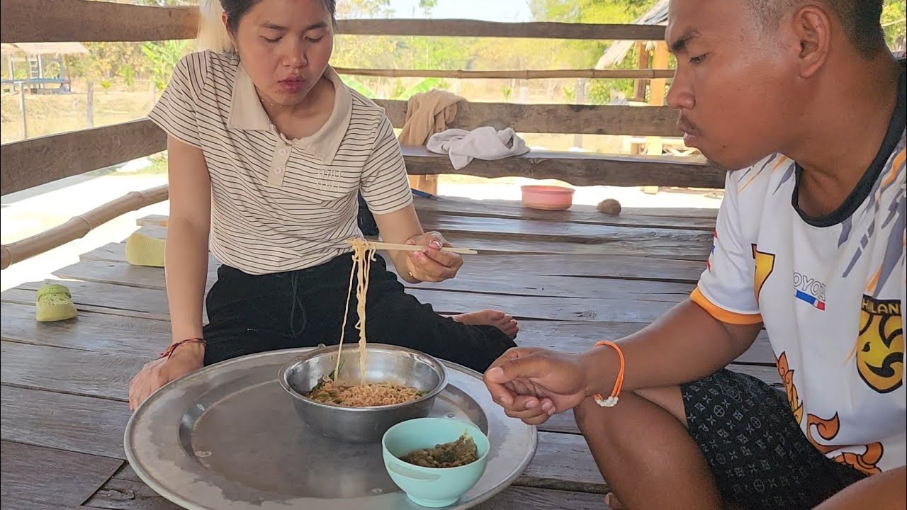 กินต้มมาม่ากันทั้งบ้าน​ขอบคุณทุกกำลังใจ​