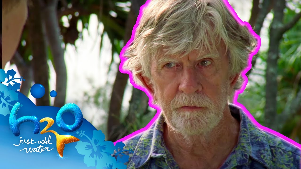 The Mysterious Man of Mako Island - Meet Max Hamilton | H2O - Just Add Water