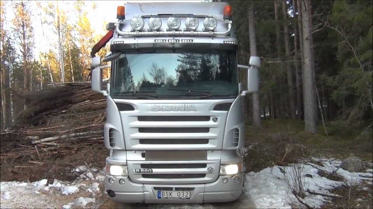 Scania R560 V8 With Bruks Wood Chipper