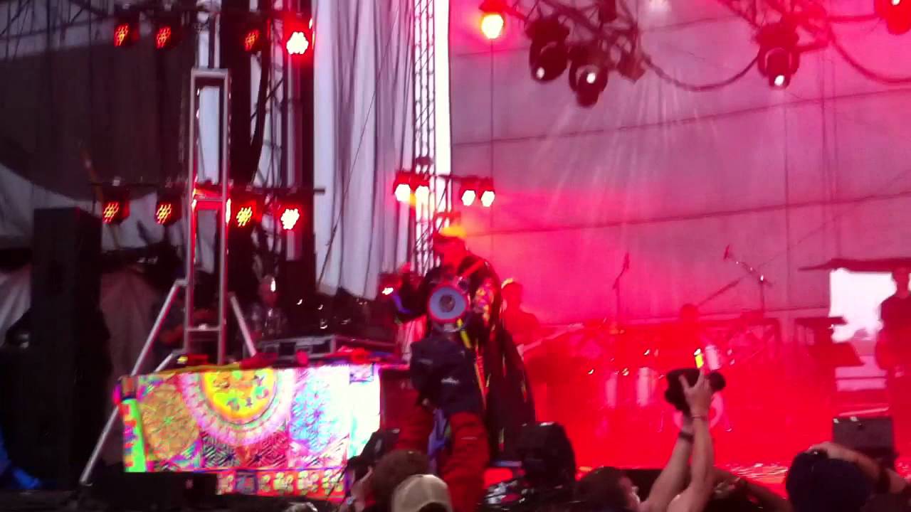 Shpongle - Divine Moments of Truth (live @ Camp Bisco X) [HD]