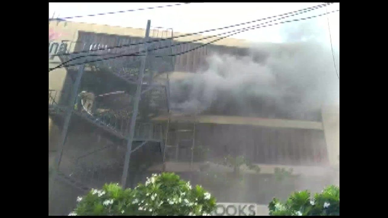 LIVE: लखनऊ में जिंदगी बचाने की जंग लाइव | Lucknow Fire News Updates