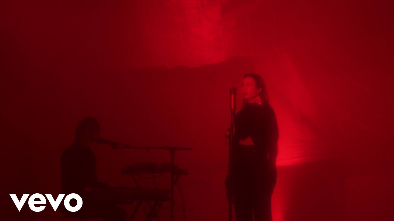 Alba August - Lights (Piano Version)