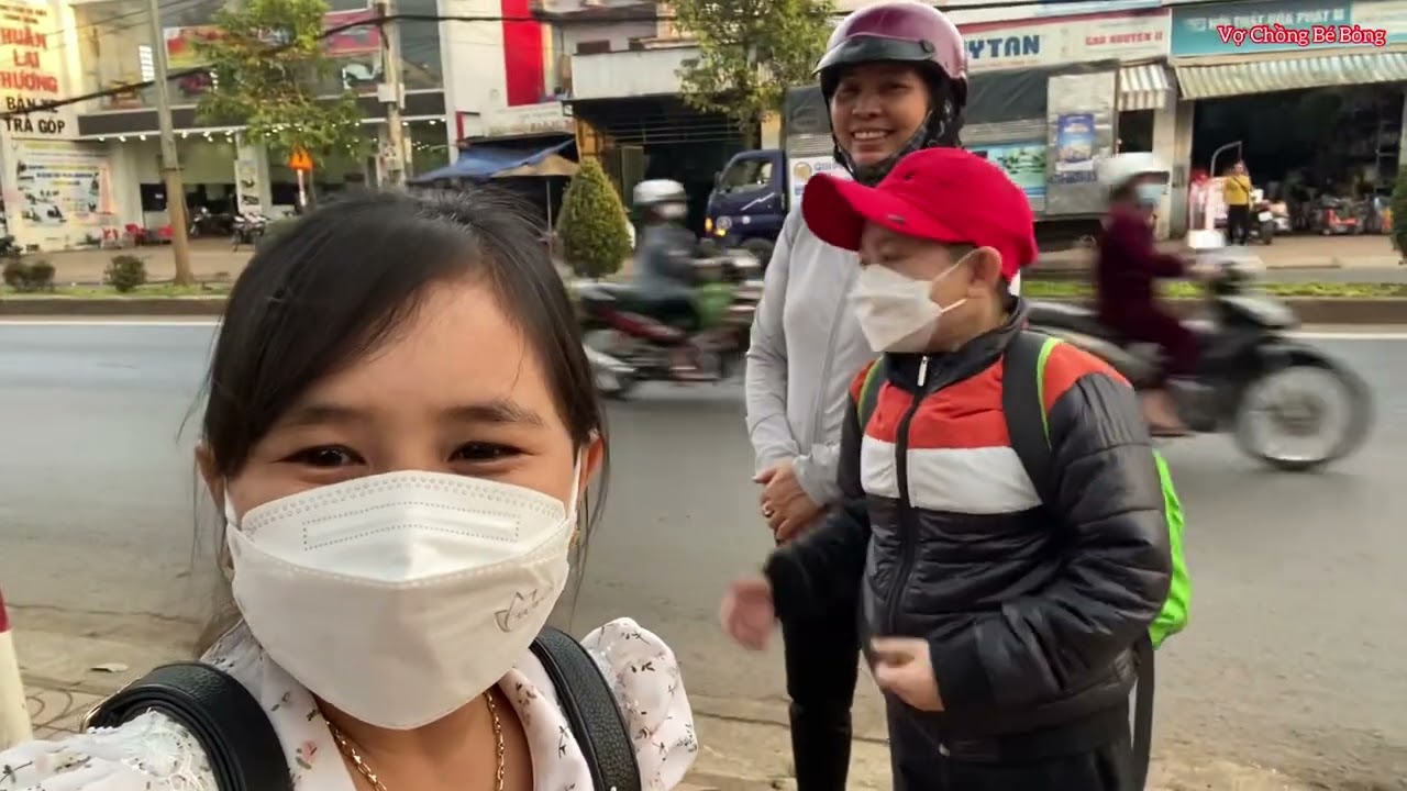 Vợ Chồng Bé Bỏng Về Quê Bất Ngờ Xem Phản Ứng Của Ba Mẹ Thế Nào..? || Vợ Chồng Bé Bỏng
