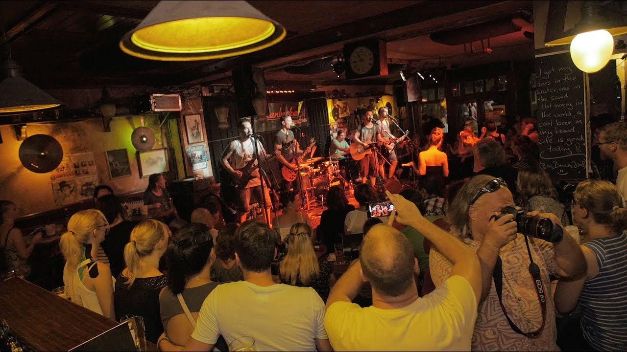 Rickenbackers Music-Inn Berlin (offizielles Video)