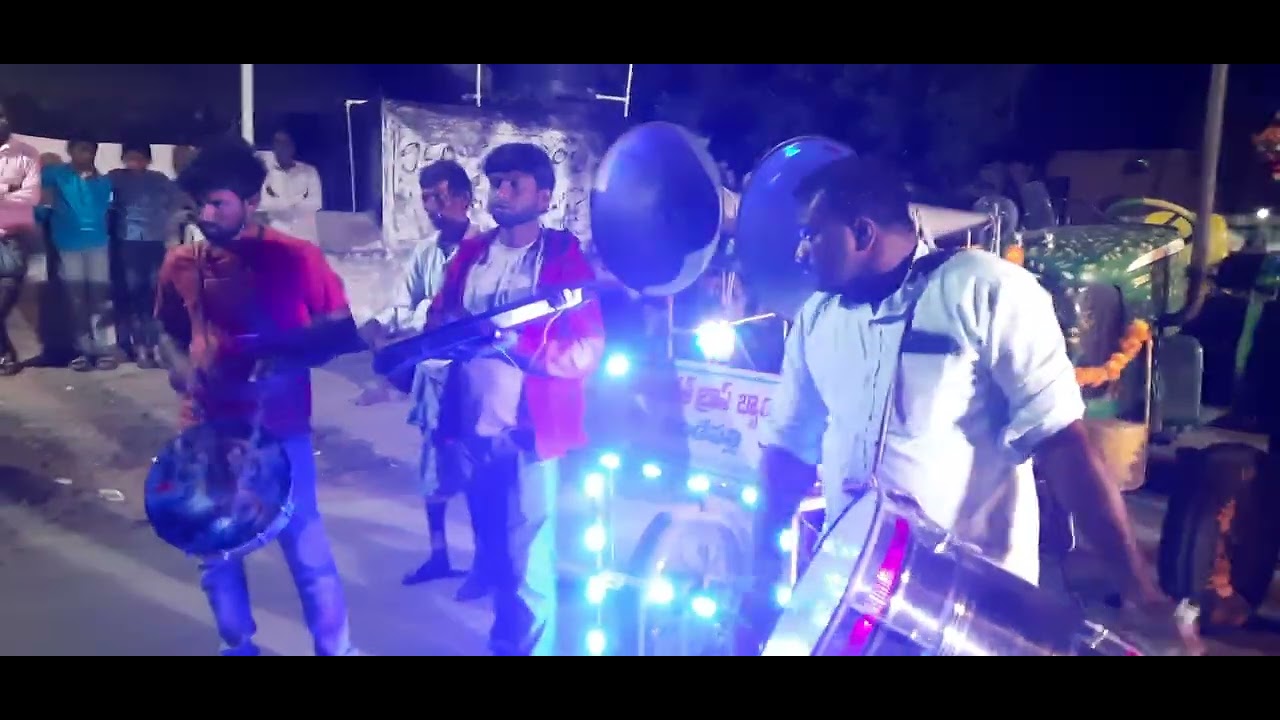 radhika raleva vamshi...song @raheembanddandepally5241