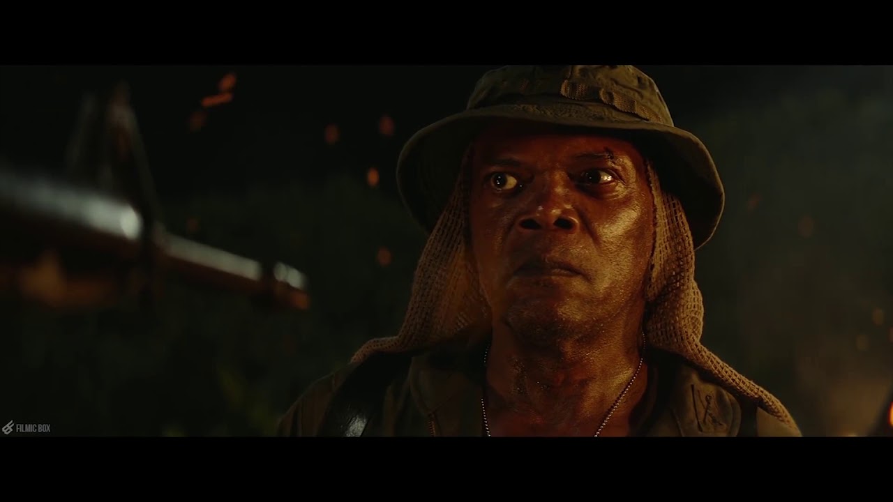 Kong Skull Island (2017) II Kong Smashes Packard
