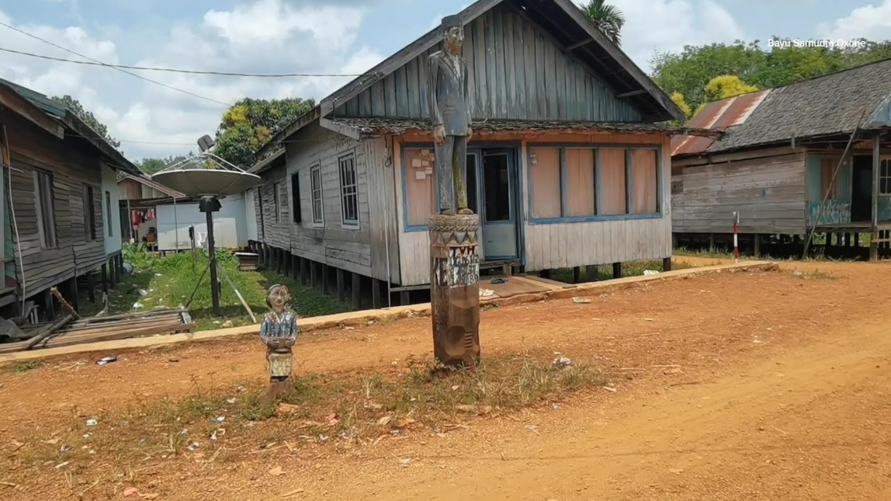 Kampung dayak, di pedalaman kalimantan tengah, suku dayak tamuan, desa sudan, kec cempaga hulu kotim