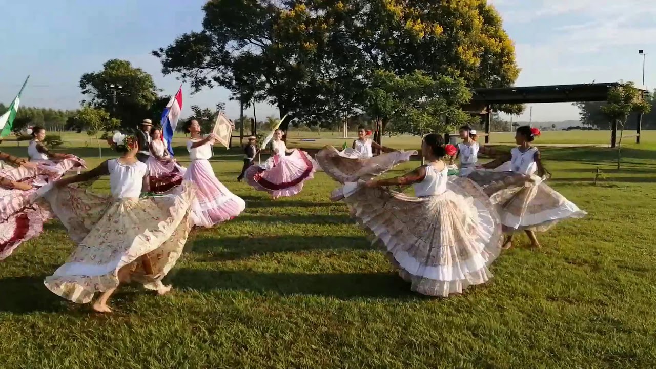 BAJO EL CIELO DEL PARAGUAY