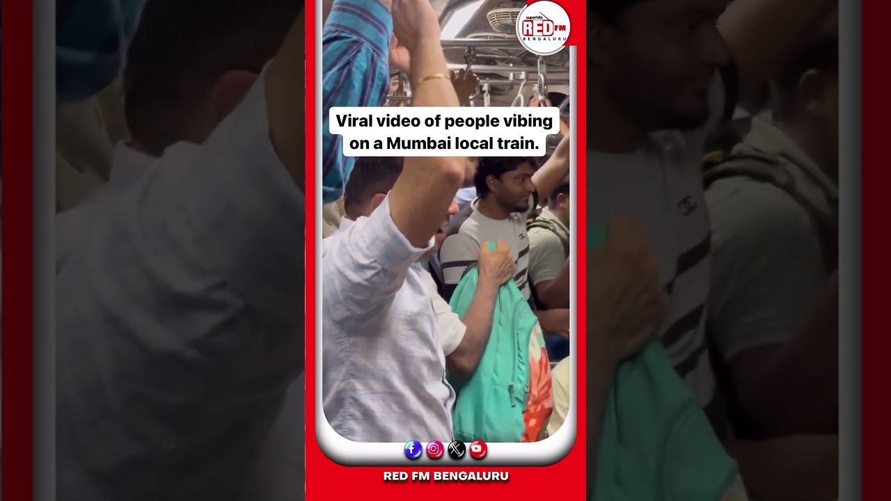 Viral video of people vibing on a Mumbai local train.#viral #trending #mumbailocal  #redfmbengaluru