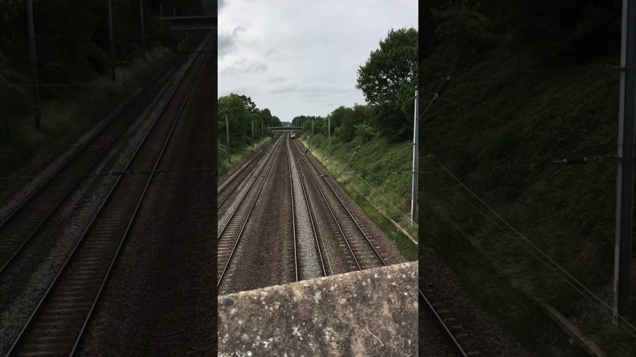 Very fast Train 🚞 Coming Out Harpenden To Brighton