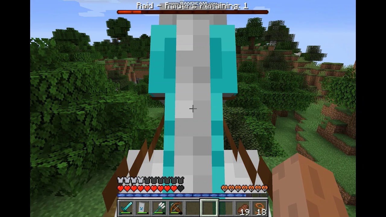 i got RAIDED in Minecraft or the first time!!!  -  Minecraft S1 E1