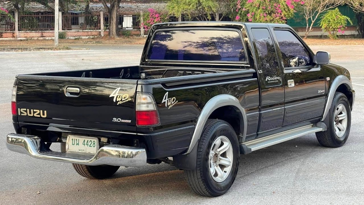 ขาย isuzu rodeo 4WD ดราก้อนอาย 3.0 di turbo 2001นานๆจะเจอ rodeo สายลุยต้องคันนี้เลย @dongrodz 