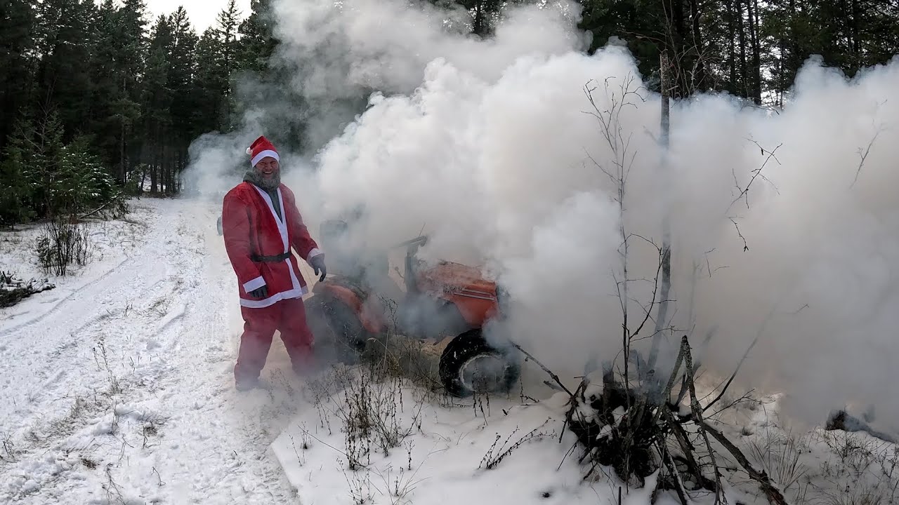 Santa uses gas powerd reindeer to deliver 🎁 🎁 and crash.