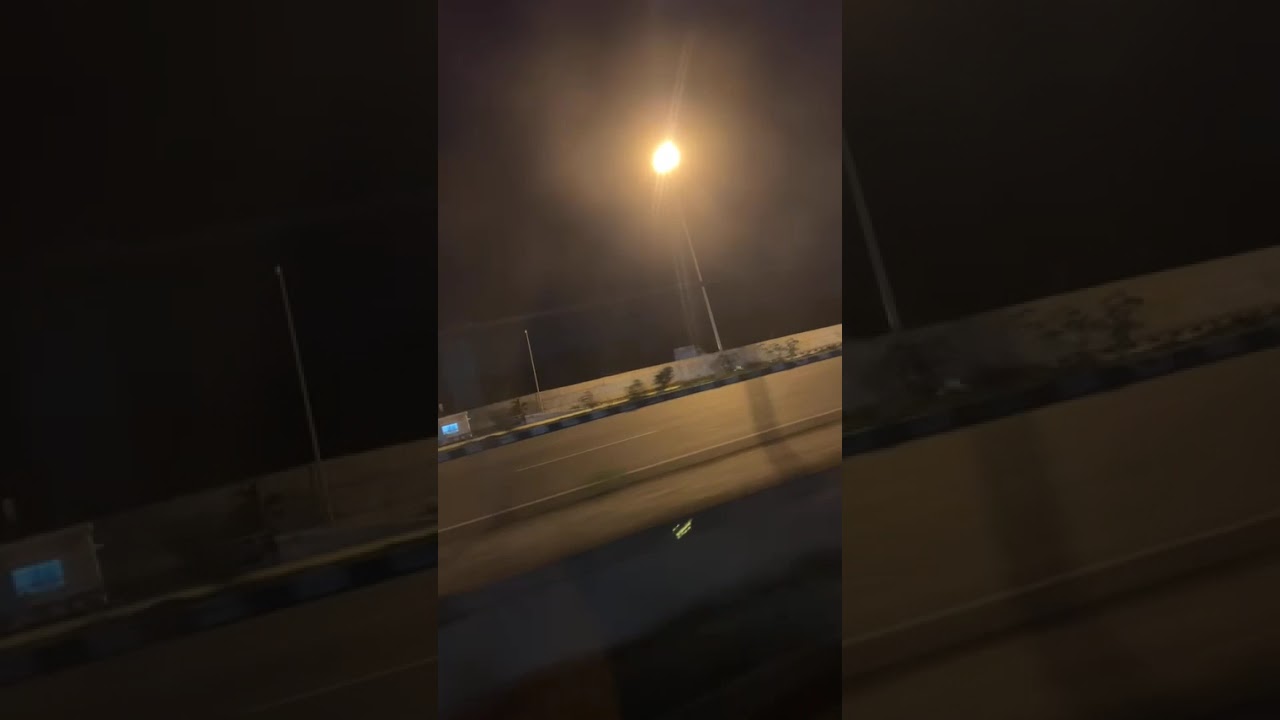 Main road of BENGALURU 😁 #30dayvlogchallenge #minivlog #bangaloreday #30daychallenge #travel #vlog .