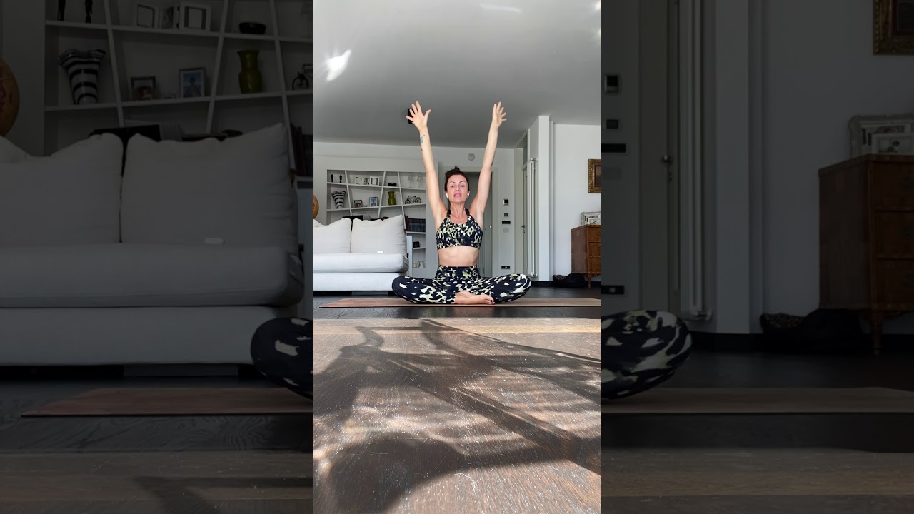 Mezz'ora di yoga con Nicoletta