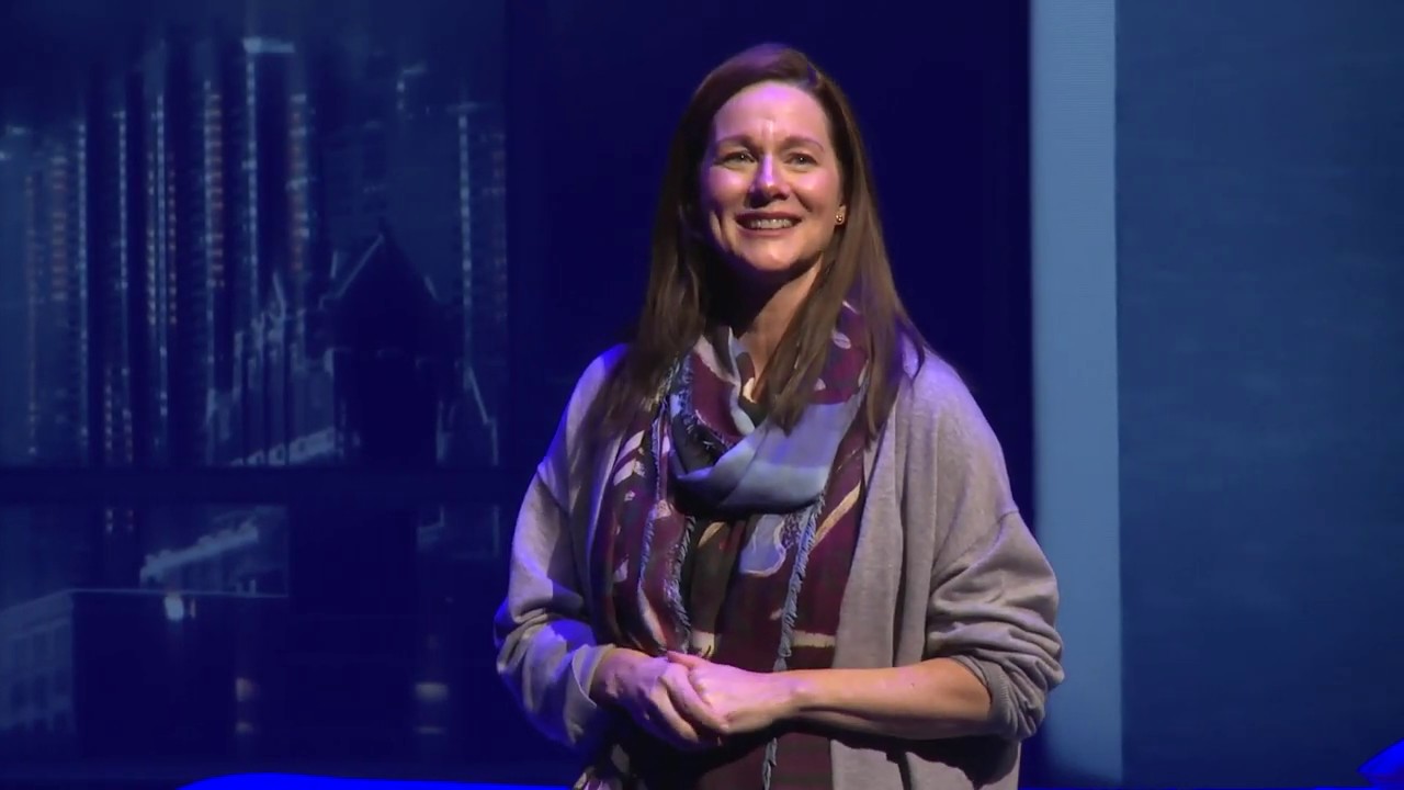 A First Look at Laura Linney in My Name Is Lucy Barton on Broadway