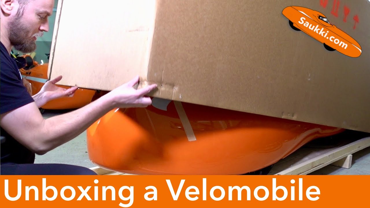 Unboxing a Quattrovelo Velomobile