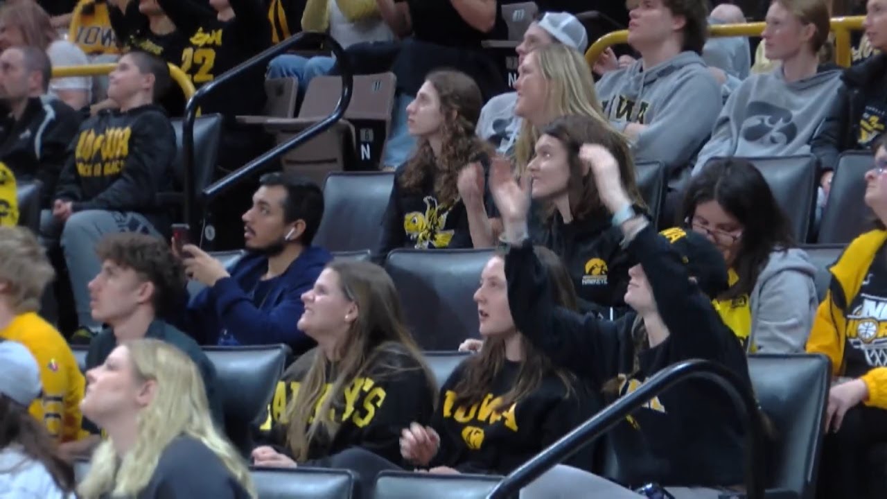 Hawkeye fans pack in to Carver-Hawkeye Arena to watch Iowa take on UConn in Final Four