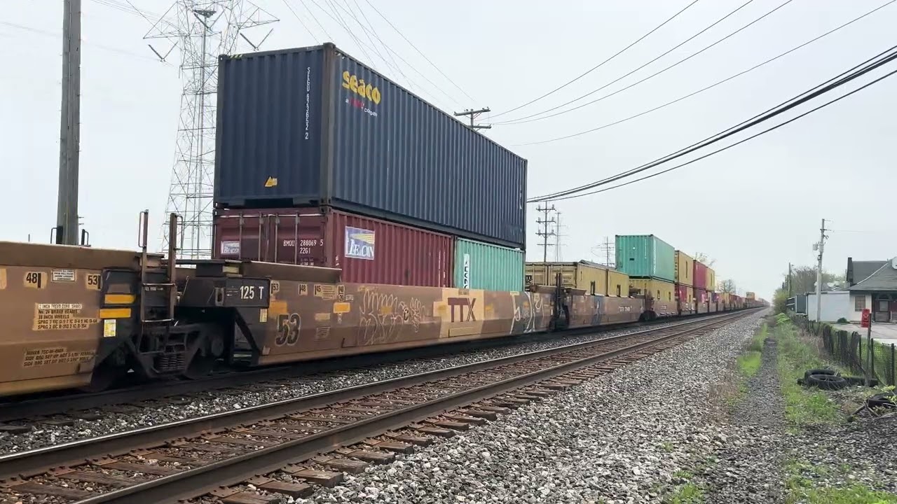 Westbound csx intermodal comes to a stop in mentor Ohio