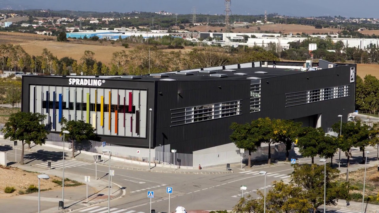 Edificios industriales dise&ntilde;ados por NADICO