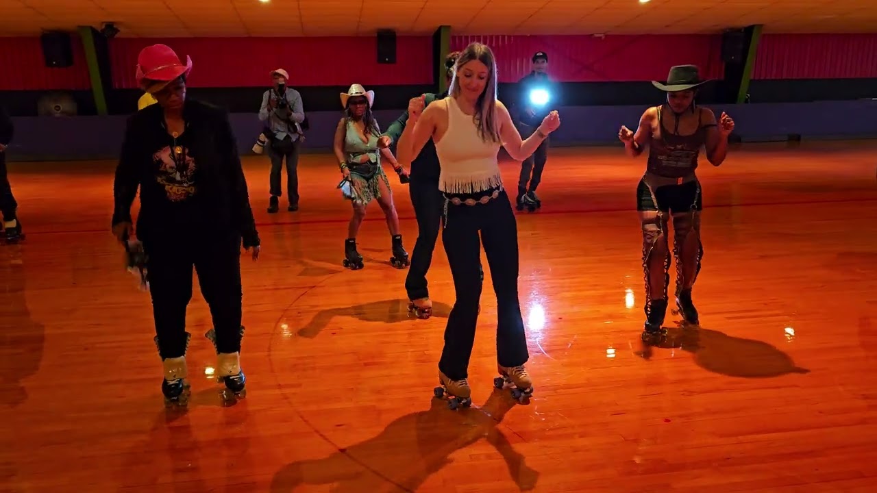 Skate Boots on the Ground 👢👏‼️ 10-5-25 #skatetherapy #urbanskating #freestyle #footwork #skatefun 