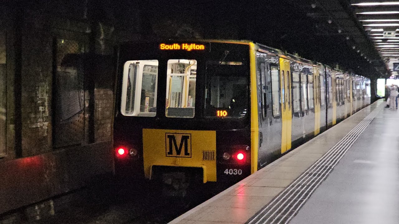 Trains at Sunderland & St Peters | 60085 + 60026 on 6H55 & 6N61 | Metros + 180101 | 07.08.24