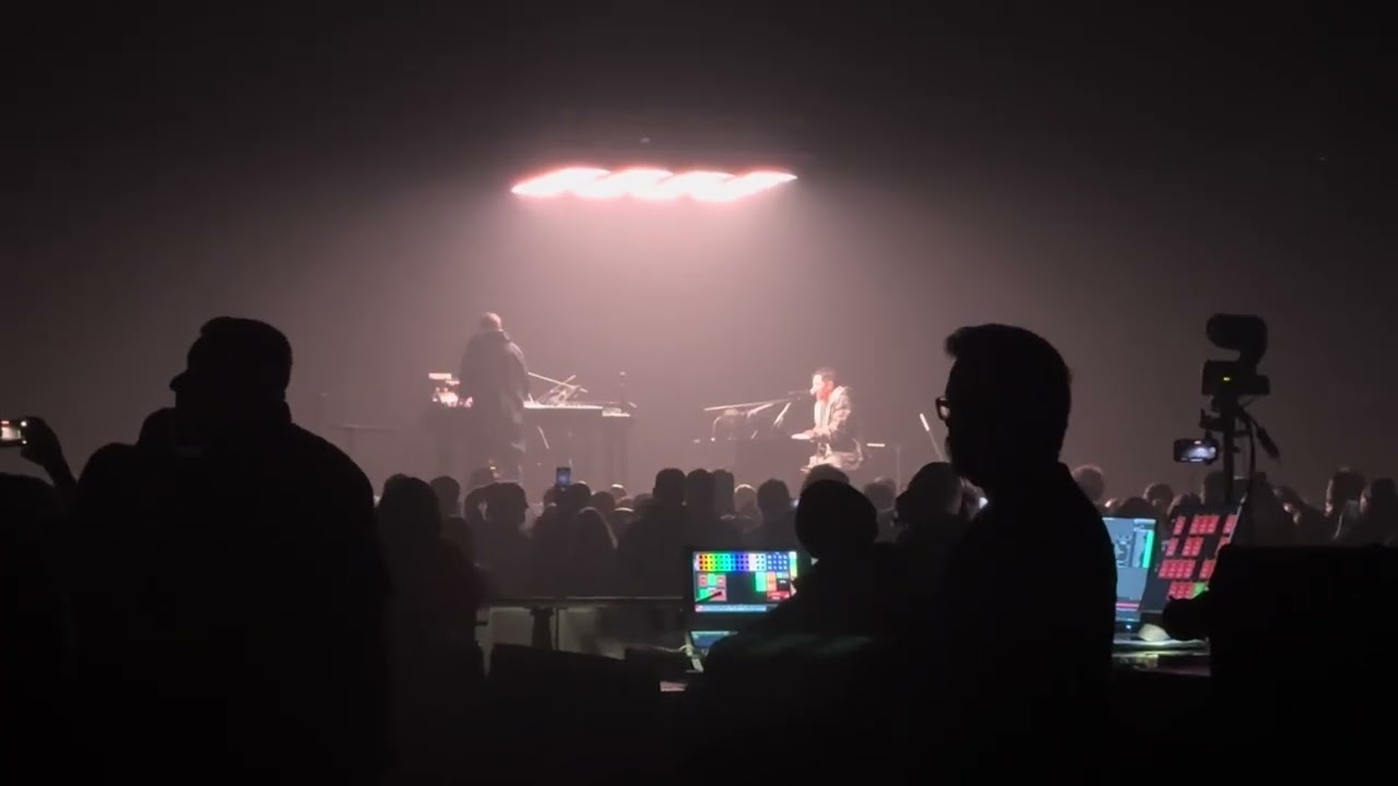 NiN - Jacksonville, FL - 02.07.26 - 2. The Line Begins to Blur (acoustic)