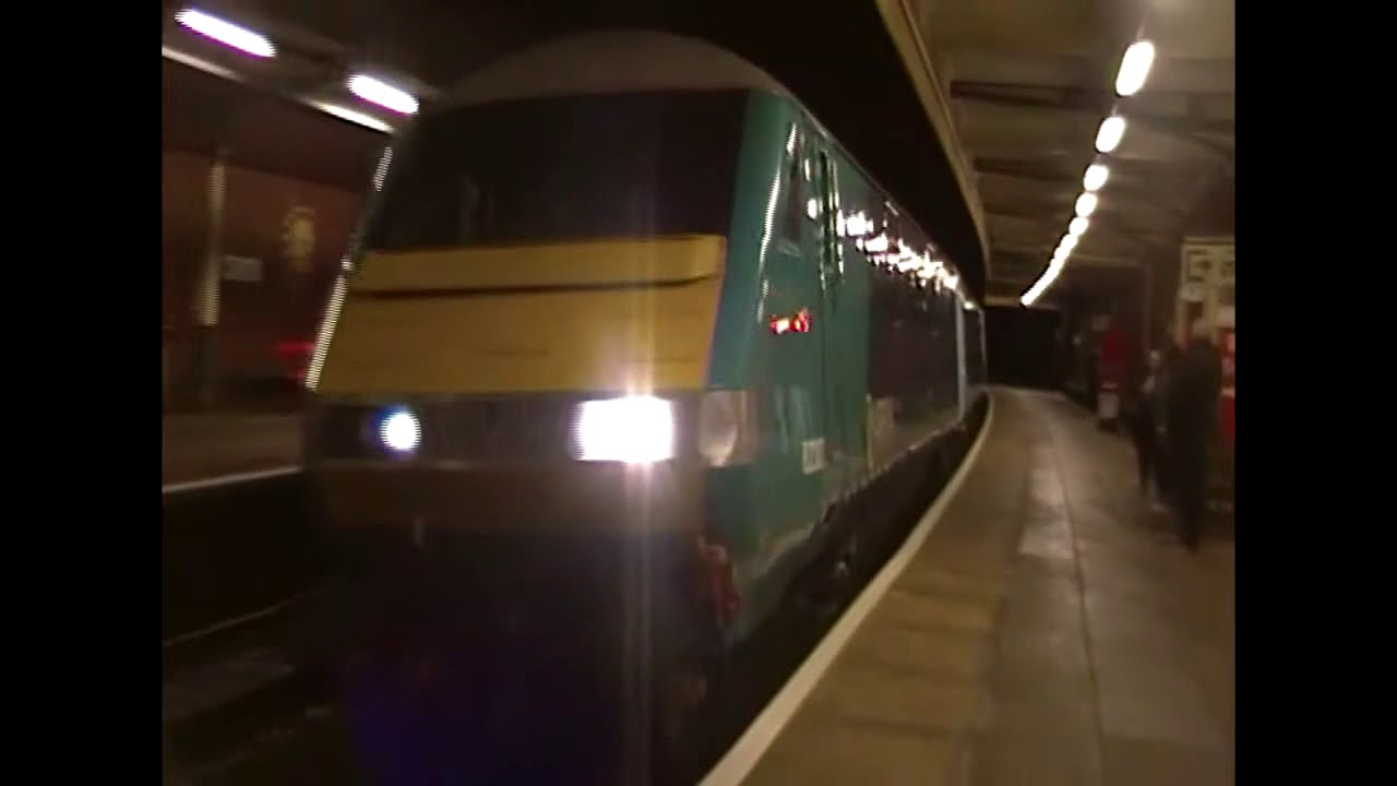 #143: [1W96] Arriva DVT 82307 & DB Schenker Class 67002 pass Colwyn Bay (24/01/14)