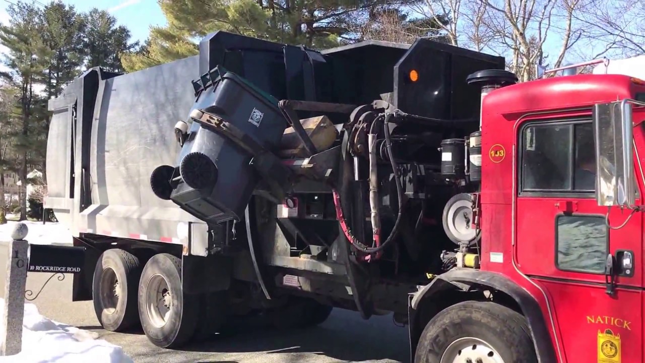 Natick DPW 103 ~ Peterbilt 320 G-S CollecStar 8000 ASL